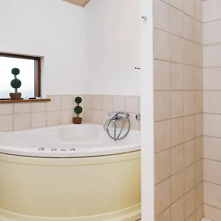 Three-bedroom In Ulfborg 27 Thorsminde